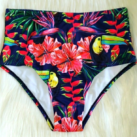 Just in! Floral Highwaisted Ruffle Hem Bikini Set - Picture 3 of 7